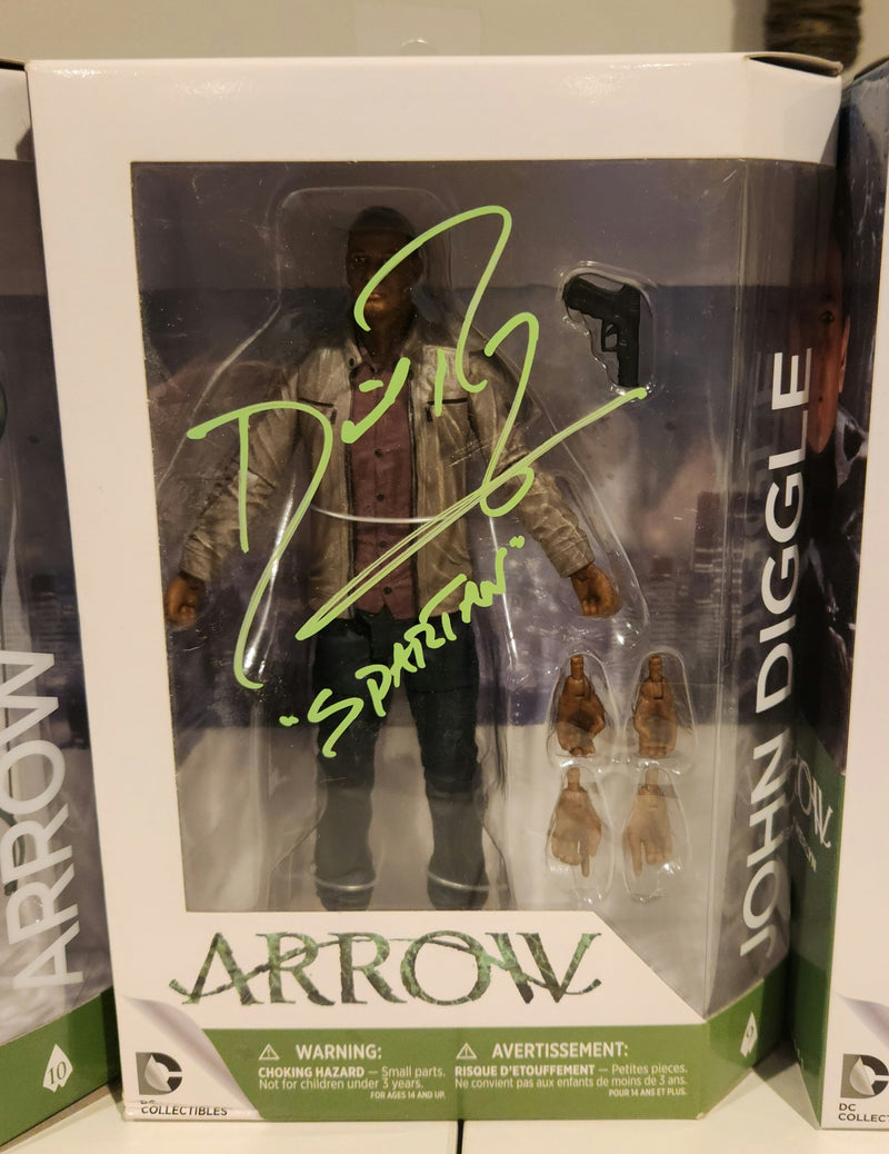 Arrow CW 4 action figure set Autographed and authenticated