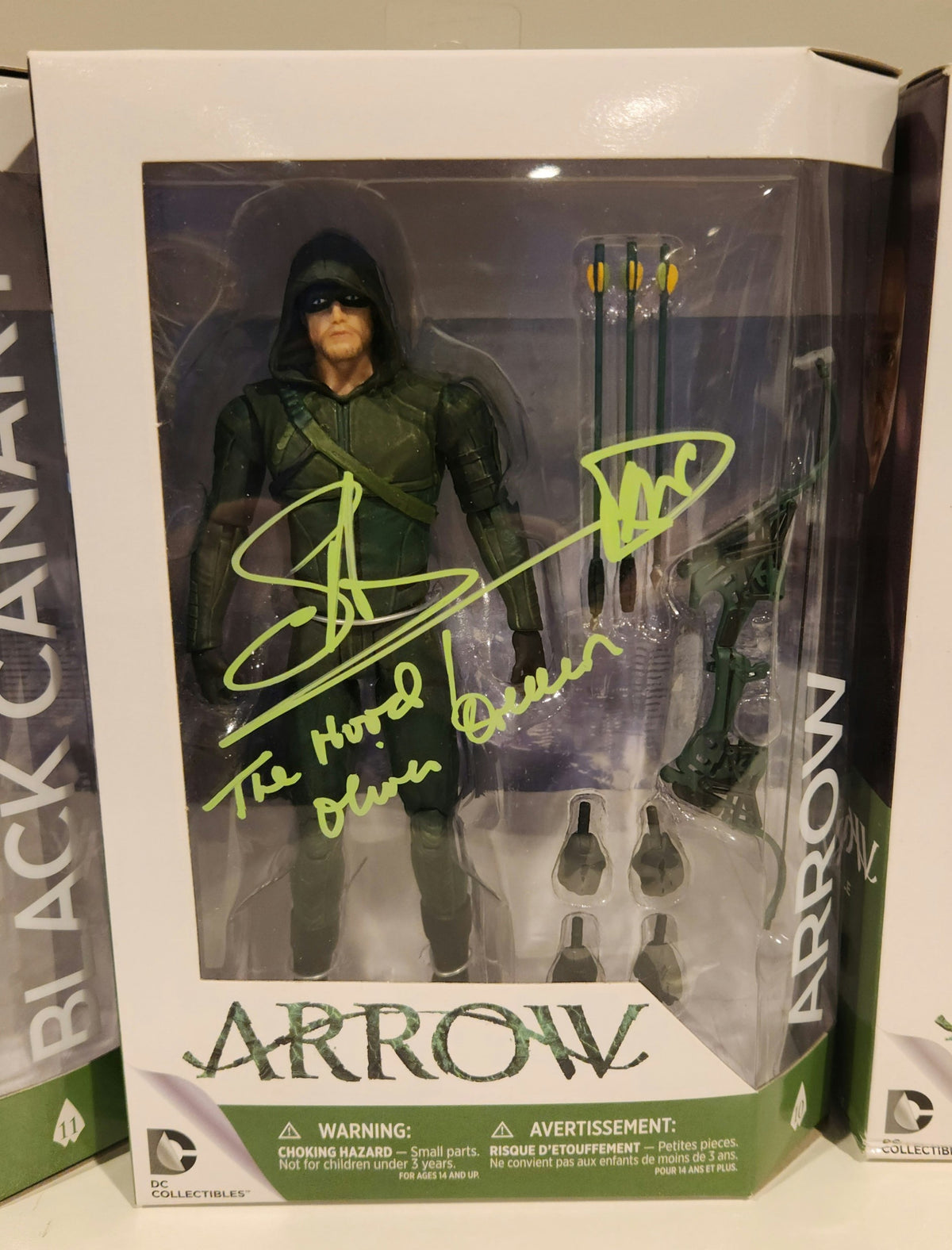 Arrow CW 4 action figure set Autographed and authenticated